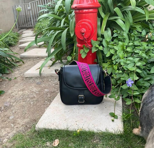 Bandolera de cuero color Cafe y negro.