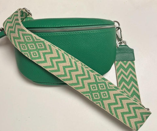 Banano de cuero con correa