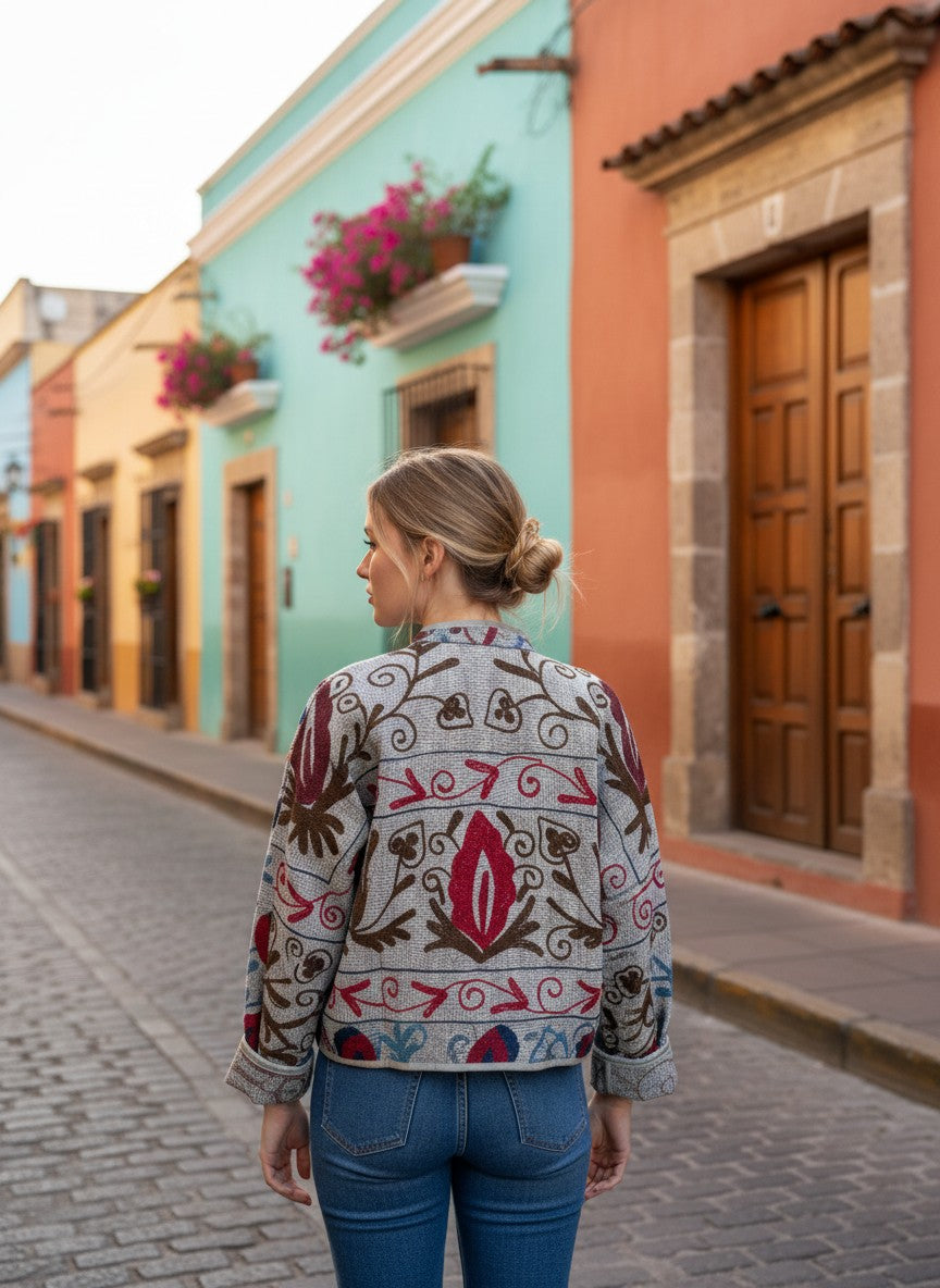 Chaqueta Gris con Llama de Fuego Back Side